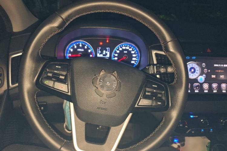 Used Hyundai ix25 2017 1.6L Automatic Smart Version Steering Wheel