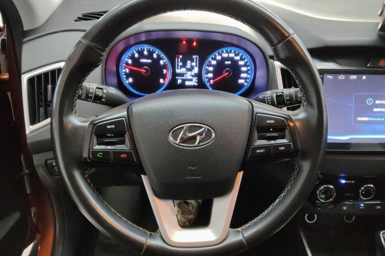 Used Hyundai ix25 2017 1.6L Automatic Smart Version Steering Wheel
