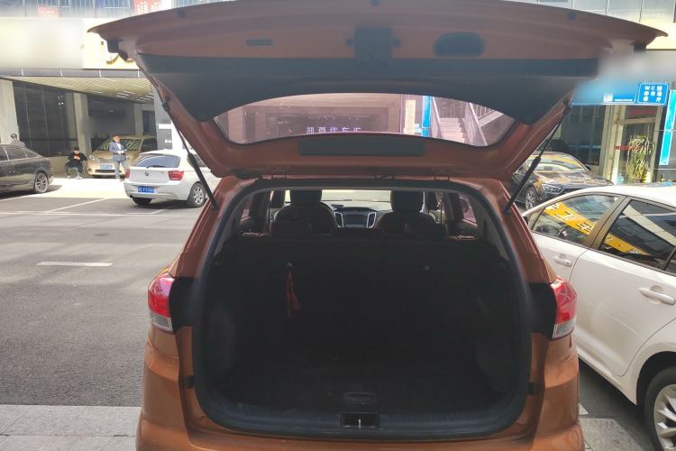 Used Hyundai ix25 2017 1.6L Automatic Smart Version Trunk