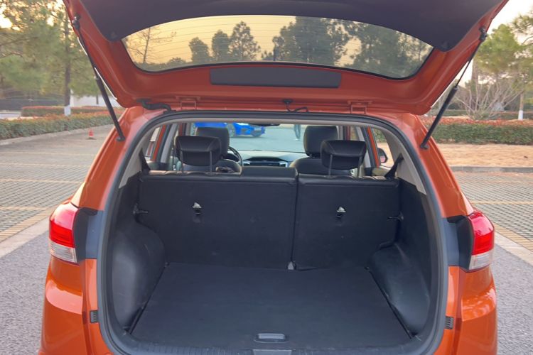 Used Hyundai ix25 2017 1.6L Automatic Smart Version Trunk