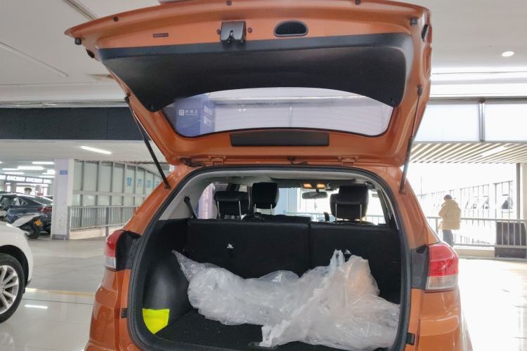 Used Hyundai ix25 2017 1.6L Automatic Smart Version Trunk