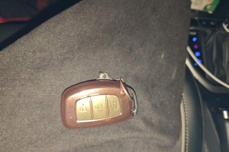Used Hyundai ix25 2017 1.6L Automatic Smart Version Vehicle Key