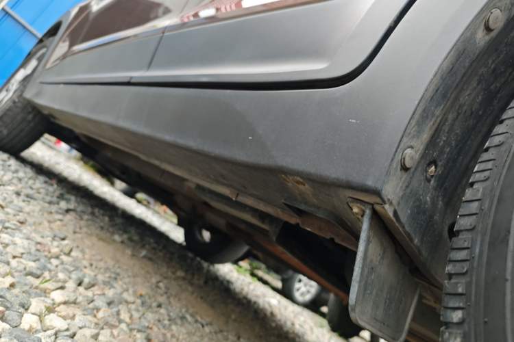 Used Hyundai ix25 2017 1.6L Automatic Smart Version Left Side Sill