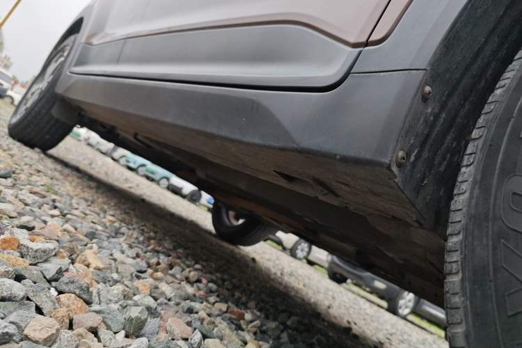 Used Hyundai ix25 2017 1.6L Automatic Smart Version Right Side Sill