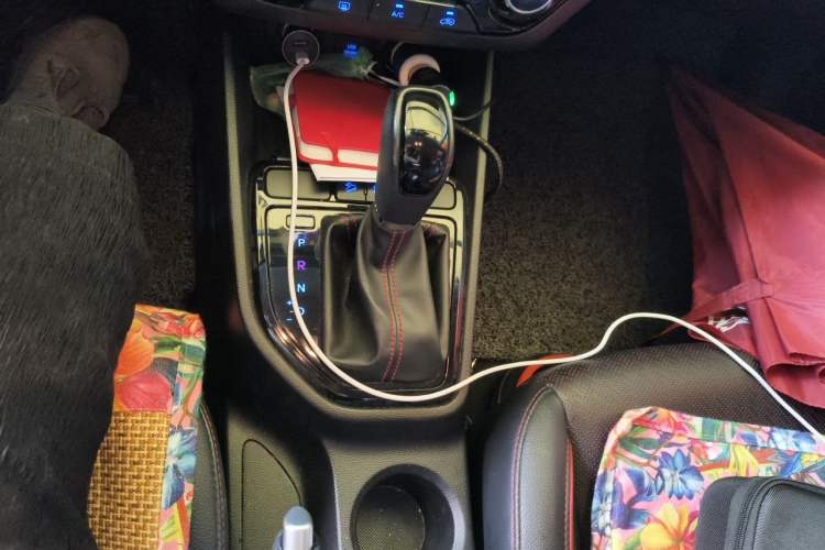 Used Hyundai ix25 2017 1.4T Automatic Smart Version Gear Lever