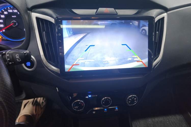 Used Hyundai ix25 2017 1.6L Automatic Smart Version Audio And AC Panel