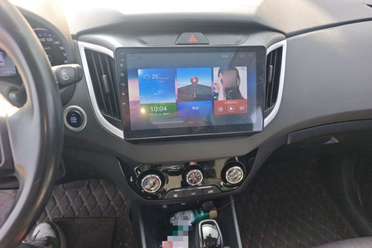 Used Hyundai ix25 2017 1.4T Automatic Smart Version Audio And AC Panel