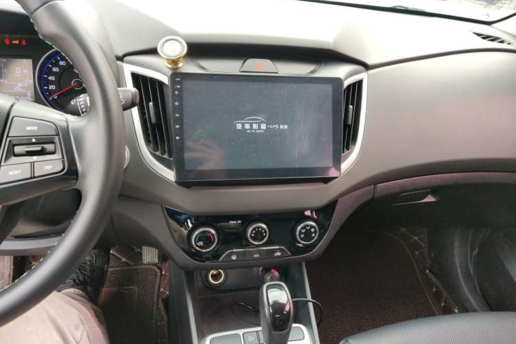 Used Hyundai ix25 2017 1.6L Automatic Smart Version Audio And AC Panel