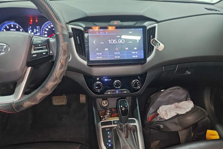 Used Hyundai ix25 2017 1.6L Automatic Smart Version Audio And AC Panel