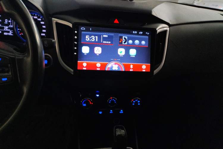 Used Hyundai ix25 2017 1.6L Automatic Smart Version Audio And AC Panel