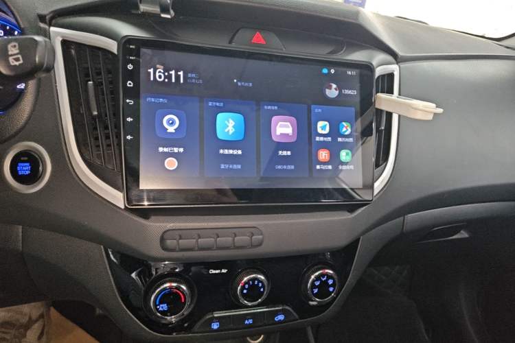 Used Hyundai ix25 2017 1.6L Automatic Smart Version Audio And AC Panel