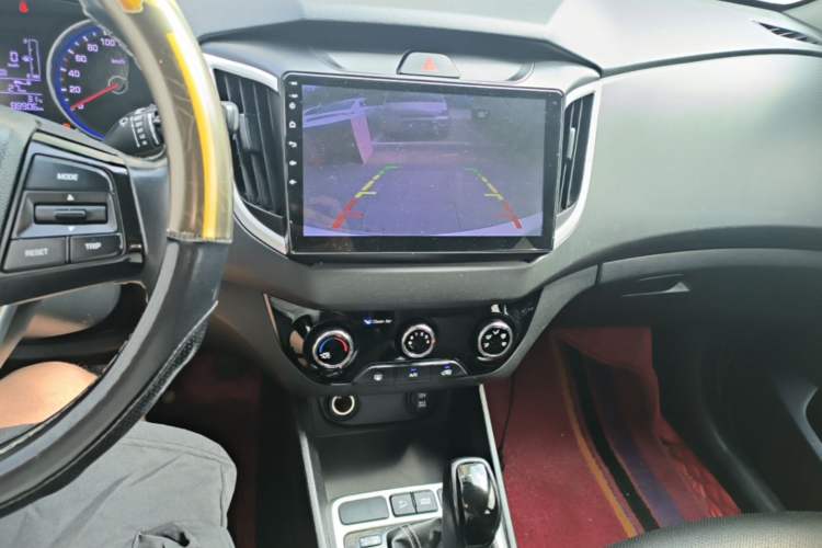 Used Hyundai ix25 2017 1.6L Automatic Smart Version Audio And AC Panel