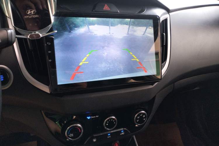 Used Hyundai ix25 2017 1.6L Automatic Smart Version Audio And AC Panel