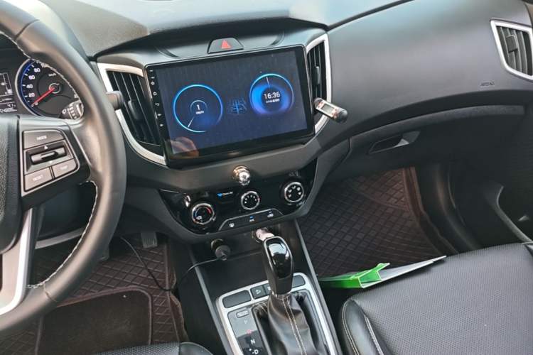 Used Hyundai ix25 2017 1.6L Automatic Smart Version Audio And AC Panel