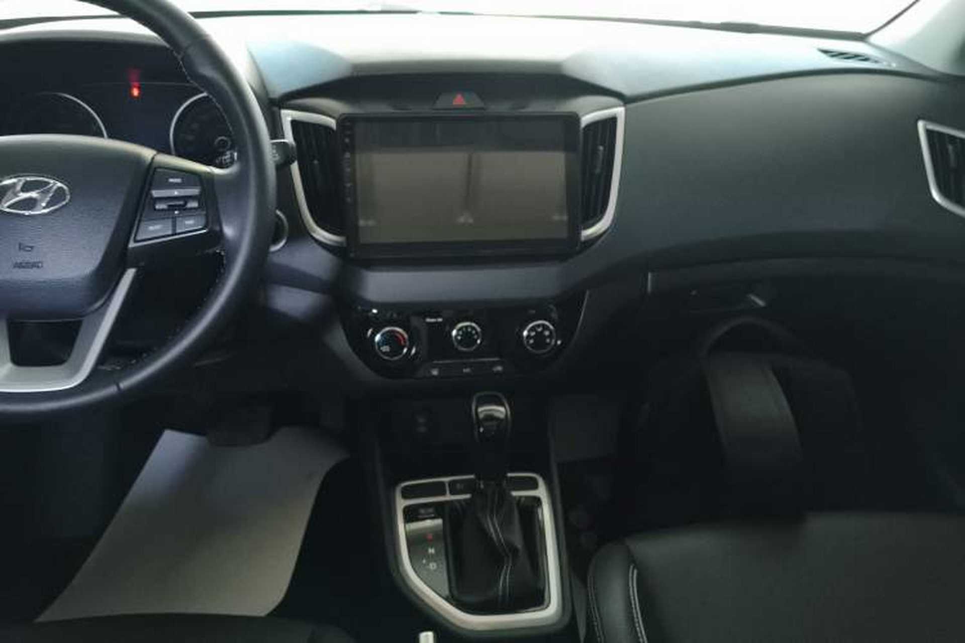Used Hyundai ix25 2017 1.6L Automatic Smart Version Audio And AC Panel