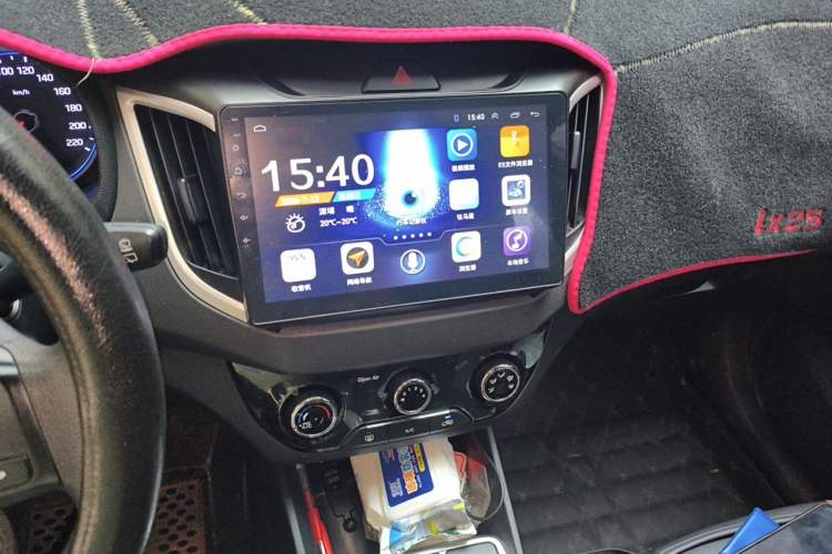 Used Hyundai ix25 2017 1.6L Manual Fashion Model Audio And AC Panel