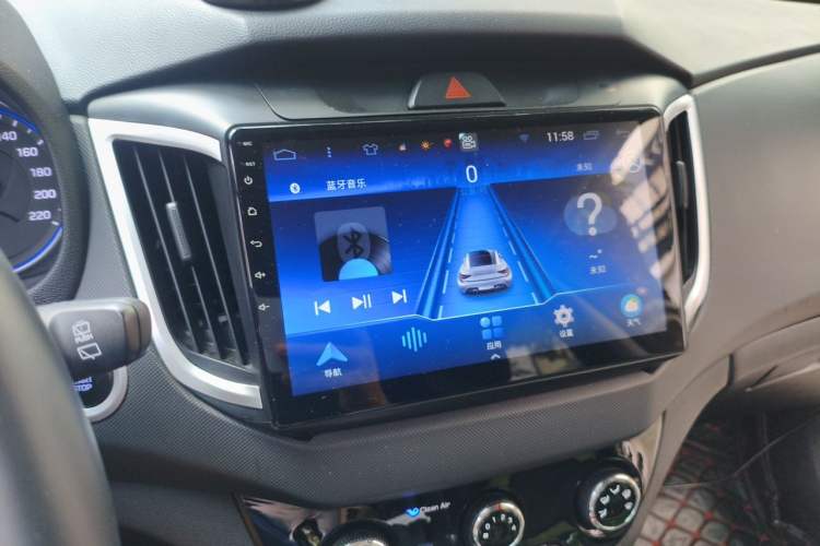 Used Hyundai ix25 2017 1.6L Automatic Smart Version Audio And AC Panel