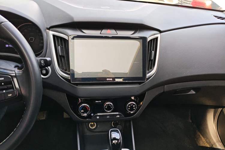 Used Hyundai ix25 2017 1.6L Automatic Smart Version Audio And AC Panel