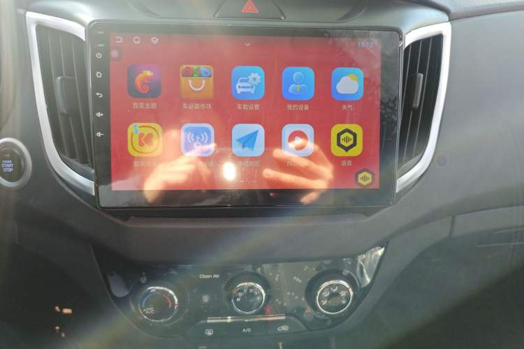 Used Hyundai ix25 2017 1.6L Automatic Smart Version Audio And AC Panel