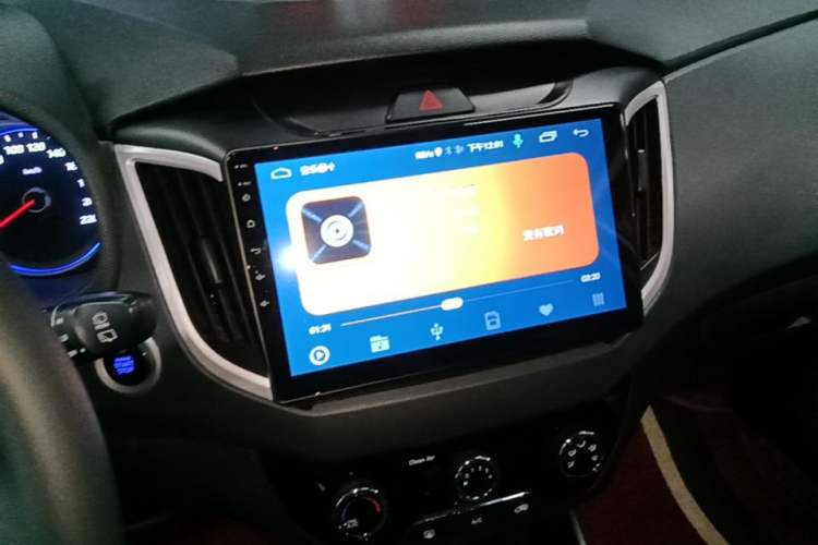 Used Hyundai ix25 2017 1.6L Automatic Smart Version Audio And AC Panel