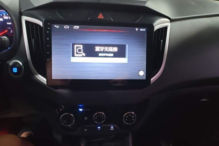 Used Hyundai ix25 2017 1.6L Automatic Smart Version Audio And AC Panel