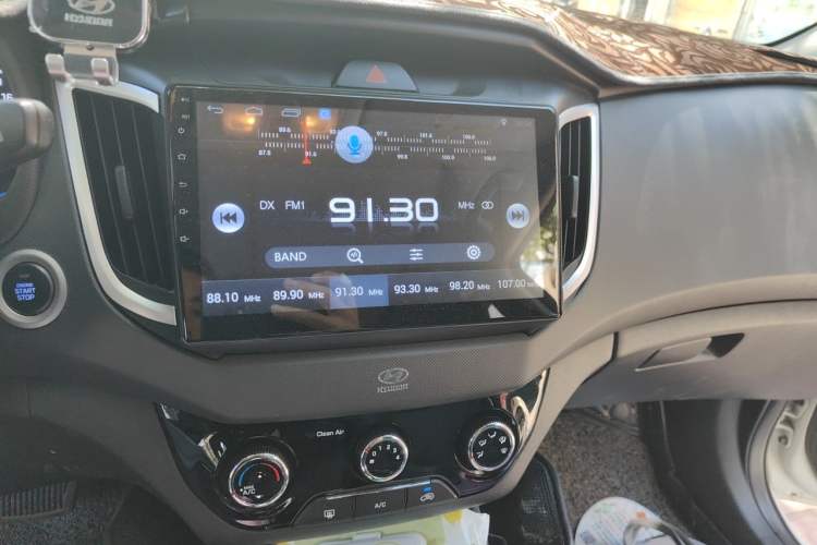 Used Hyundai ix25 2017 1.6L Automatic Smart Version Audio And AC Panel