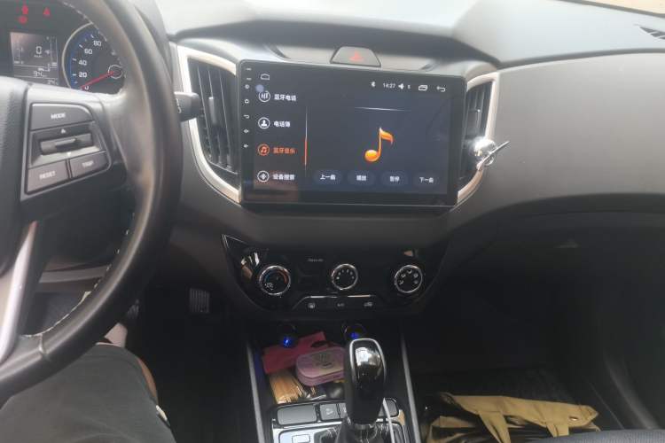 Used Hyundai ix25 2017 1.6L Automatic Smart Version Audio And AC Panel