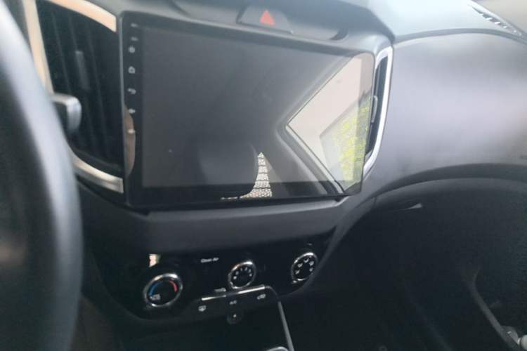 Used Hyundai ix25 2017 1.6L Automatic Smart Version Audio And AC Panel