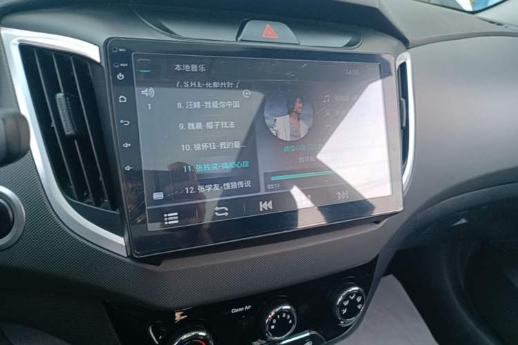 Used Hyundai ix25 2017 1.6L Automatic Smart Version Audio And AC Panel