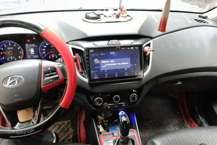 Used Hyundai ix25 2017 1.4T Automatic Smart Version Audio And AC Panel