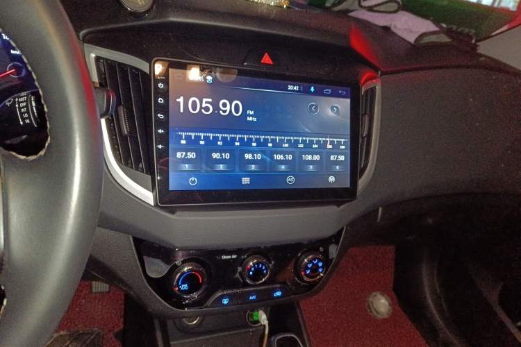 Used Hyundai ix25 2017 1.6L Automatic Smart Version Audio And AC Panel