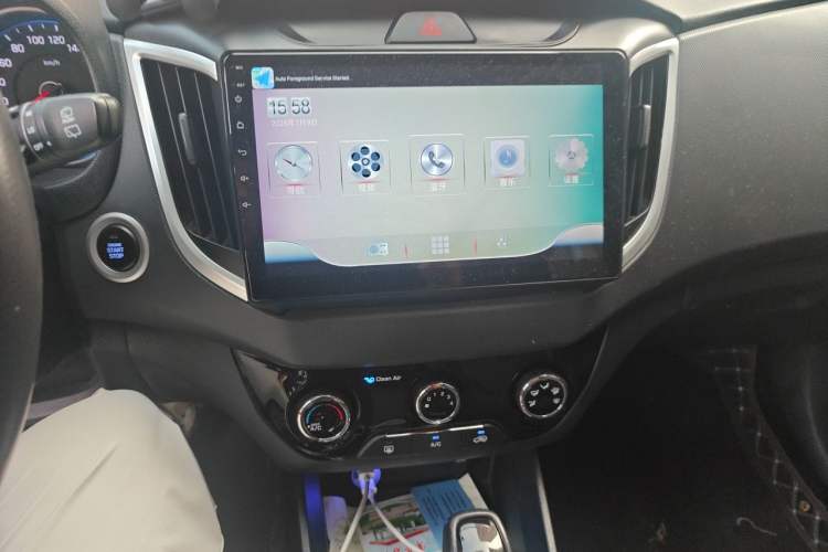 Used Hyundai ix25 2017 1.6L Automatic Smart Version Audio And AC Panel