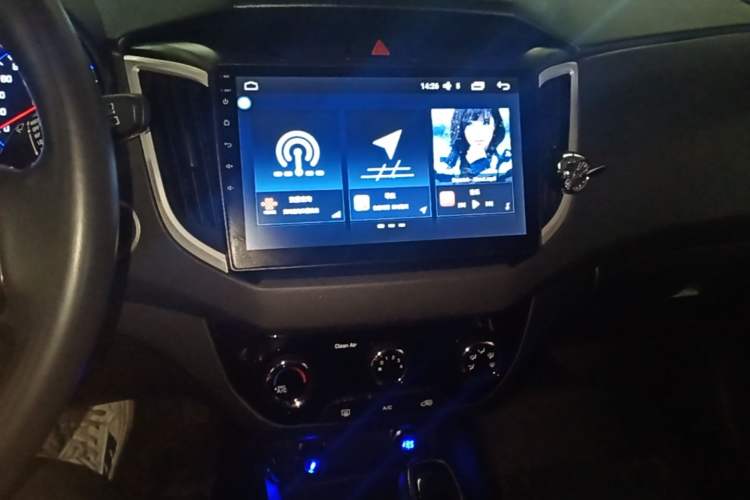 Used Hyundai ix25 2017 1.6L Automatic Smart Version Audio And AC Panel
