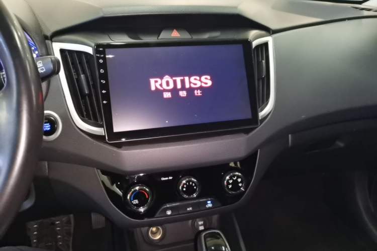Used Hyundai ix25 2017 1.6L Automatic Smart Version Audio And AC Panel