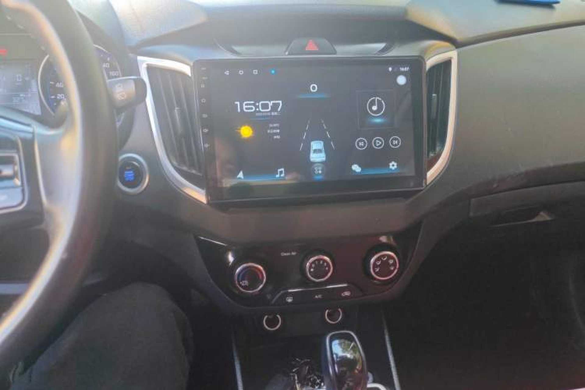 Used Hyundai ix25 2017 1.6L Automatic Smart Version Audio And AC Panel