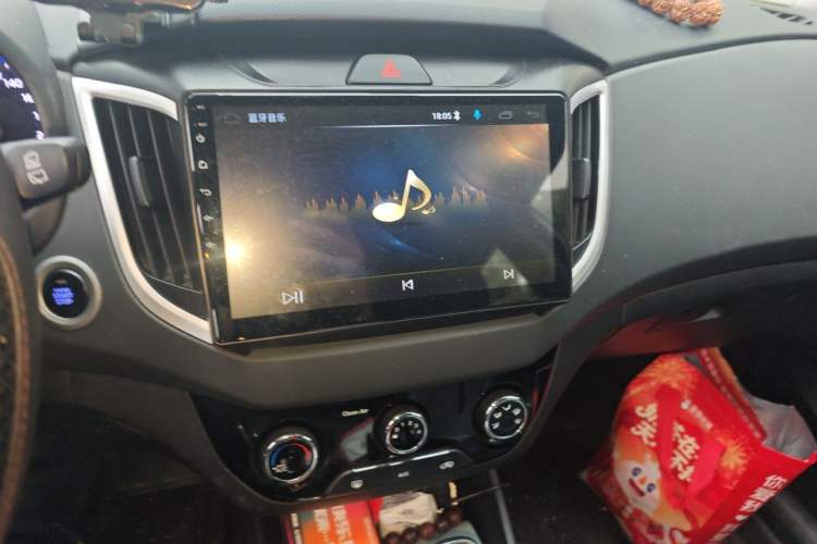 Used Hyundai ix25 2017 1.6L Automatic Smart Version Audio And AC Panel
