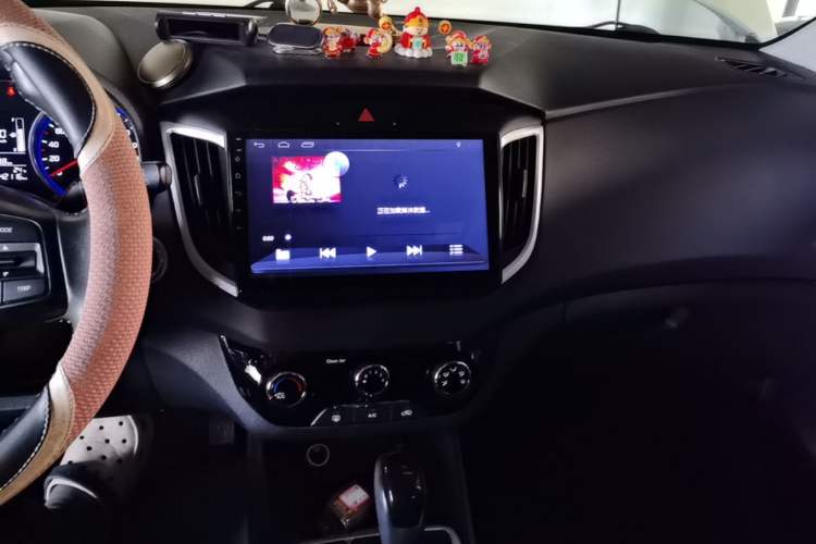 Used Hyundai ix25 2017 1.6L Automatic Smart Version Audio And AC Panel