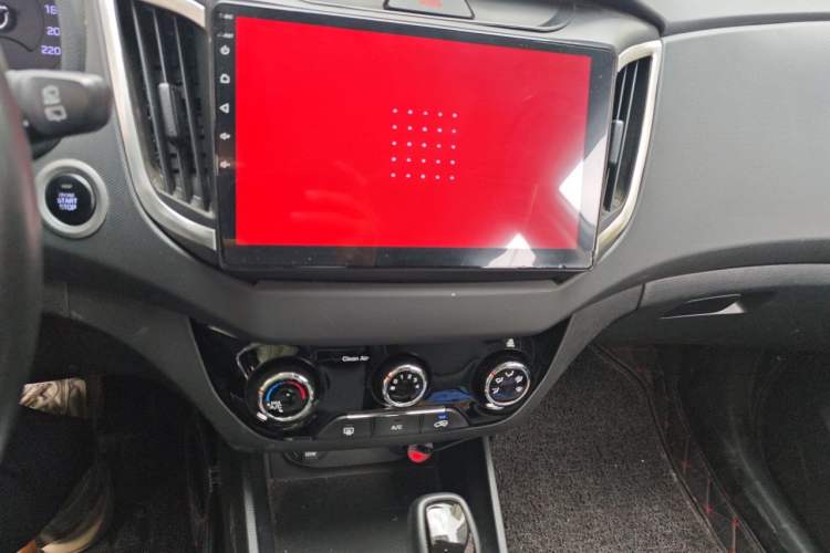 Used Hyundai ix25 2017 1.6L Automatic Smart Version Audio And AC Panel