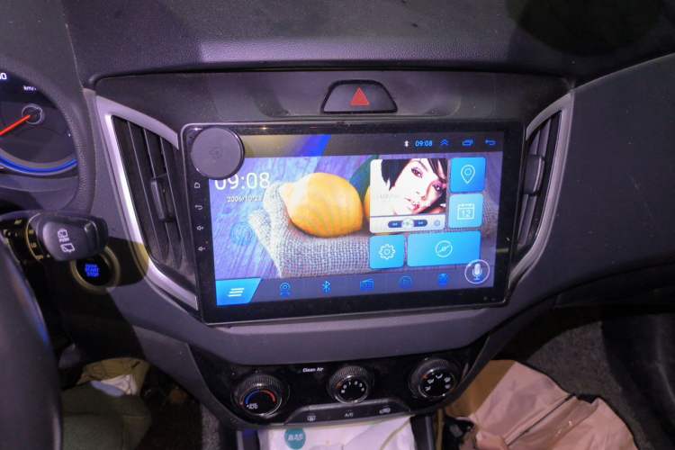 Used Hyundai ix25 2017 1.6L Automatic Smart Version Audio And AC Panel
