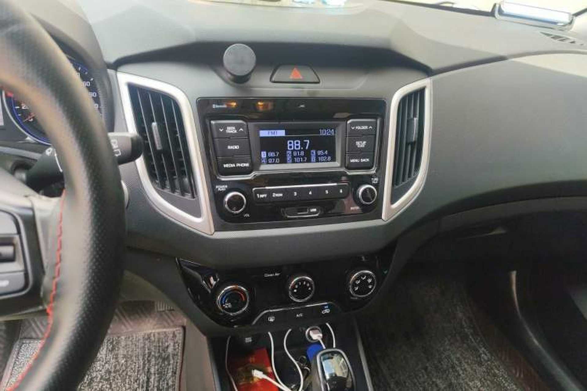 Used Hyundai ix25 2017 1.6L Automatic Smart Version Audio And AC Panel