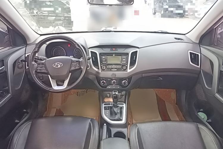 Used Hyundai ix25 2017 1.6L Automatic Smart Version Center Console
