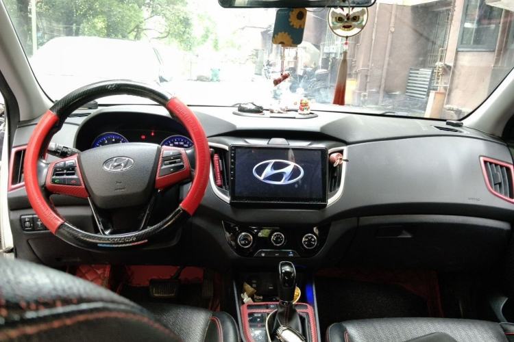 Used Hyundai ix25 2017 1.4T Automatic Smart Version Center Console