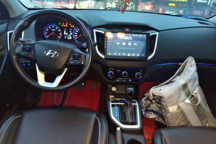 Used Hyundai ix25 2017 1.6L Automatic Smart Version Center Console