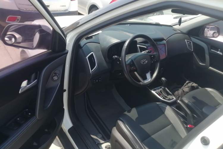 Used Hyundai ix25 2017 1.6L Automatic Smart Version Driver Seat