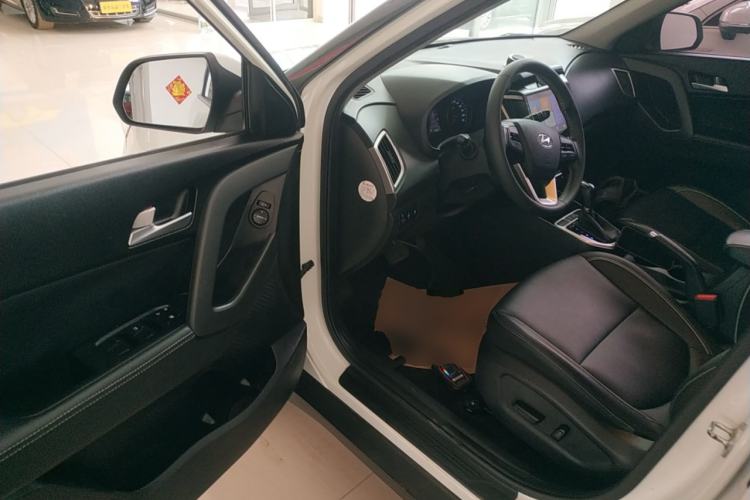 Used Hyundai ix25 2017 1.6L Automatic Smart Version Driver Seat