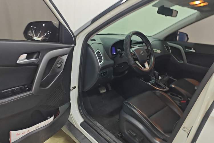Used Hyundai ix25 2017 1.6L Automatic Smart Version Driver Seat
