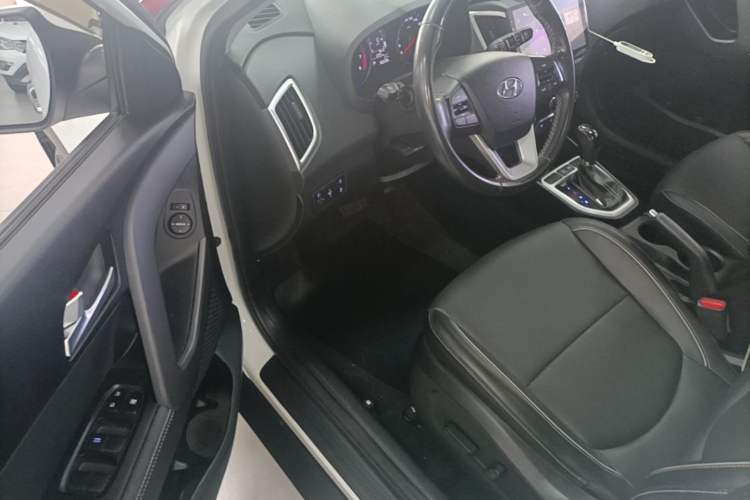Used Hyundai ix25 2017 1.6L Automatic Smart Version Driver Seat