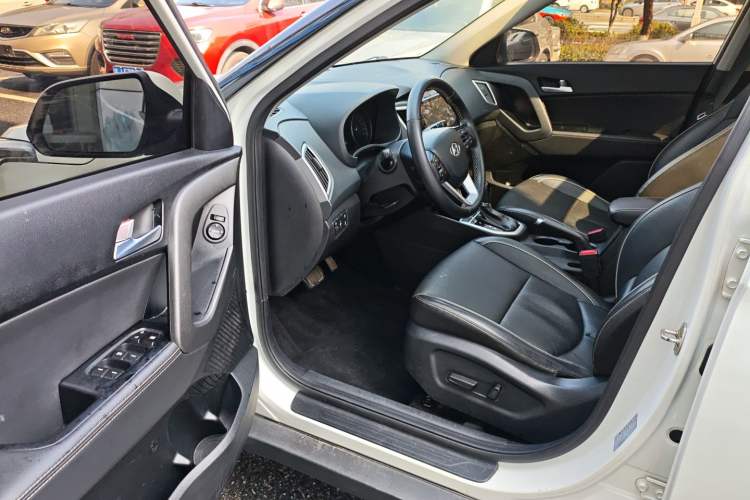 Used Hyundai ix25 2017 1.6L Automatic Smart Version Driver Seat
