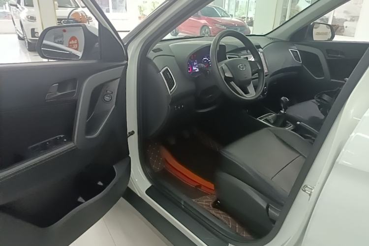 Used Hyundai ix25 2017 1.6L Manual Fashion Model Driver Seat