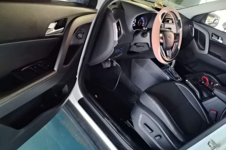 Used Hyundai ix25 2017 1.6L Automatic Smart Version Driver Seat